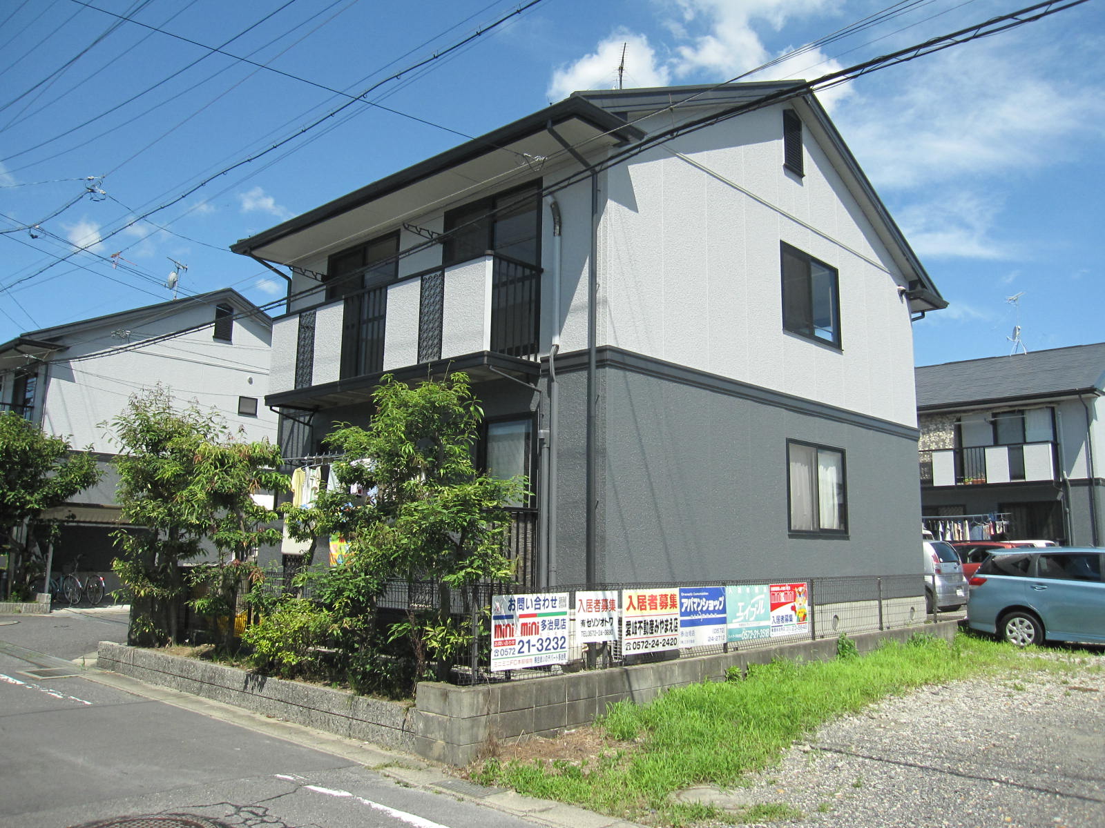 サフラン宝　Ａ棟の建物外観