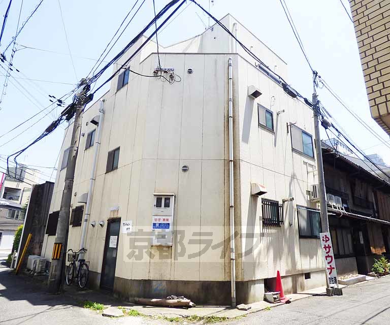 大竹マンションの建物外観