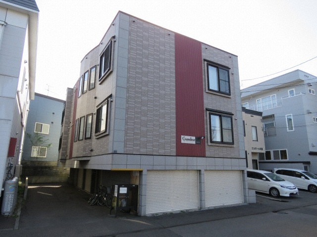 北海道札幌市白石区栄通５（アパート）の賃貸物件の外観