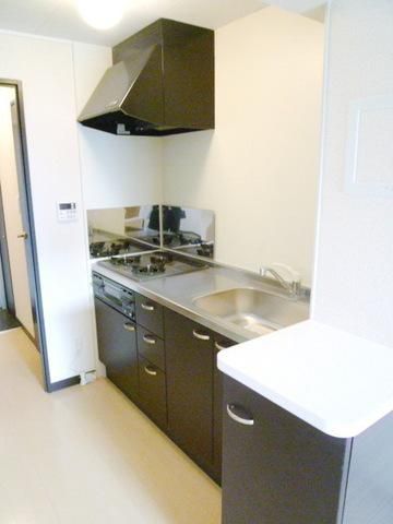 キッチン　システム３口キッチン