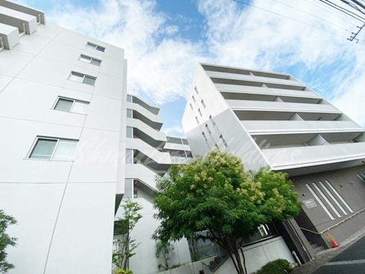横浜市栄区笠間のマンションの建物外観