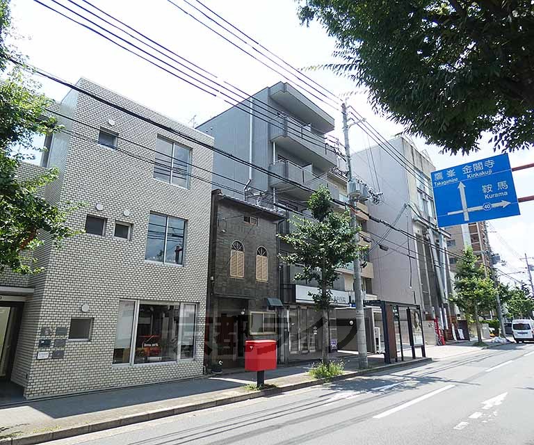 サンアルファー北山の建物外観