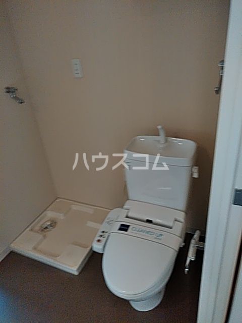 【世田谷区三軒茶屋のマンションのトイレ】