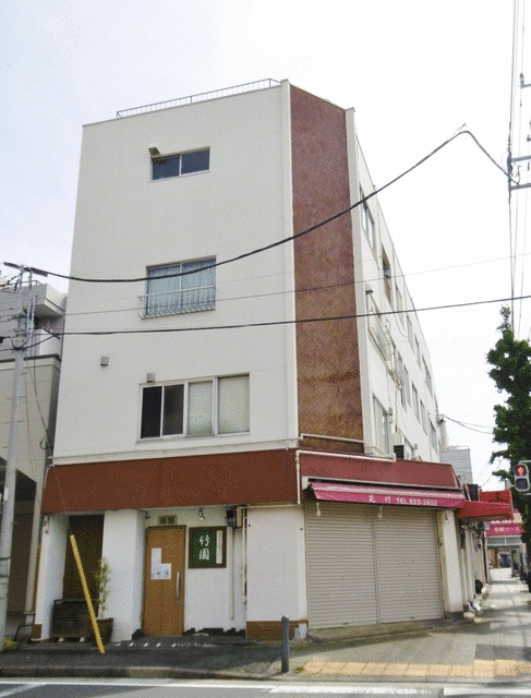 横浜市中区本郷町のマンションの建物外観
