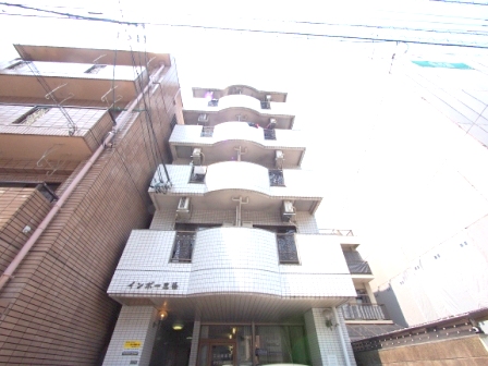 広島市西区三篠町のマンションの建物外観