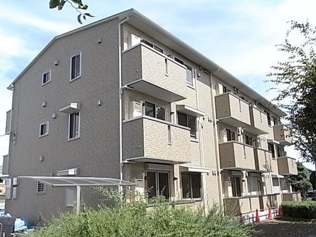 【カサベルデ長岡の建物外観】