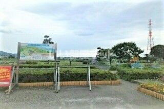 【足柄上郡開成町吉田島のアパートの公園】