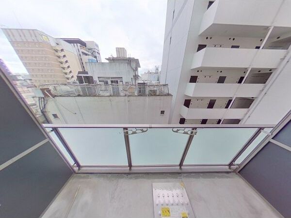 【名古屋市中区栄のマンションのバルコニー】