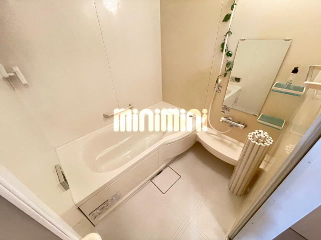 バス・シャワールーム　ゆったり入れるお風呂です