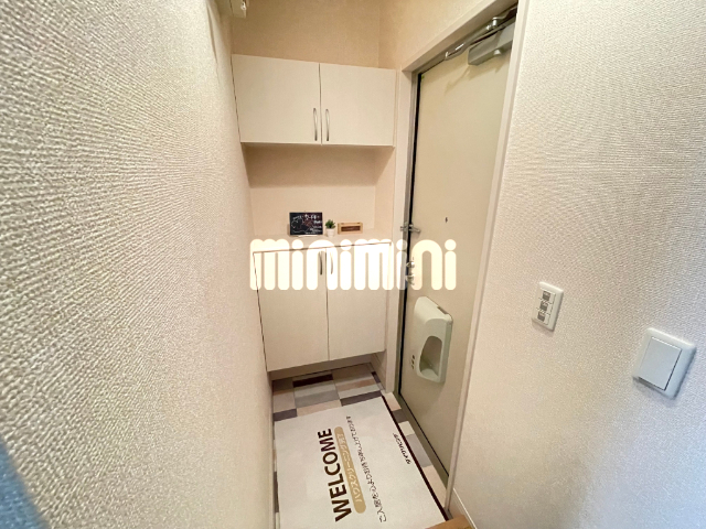 玄関　下駄箱付きの玄関です