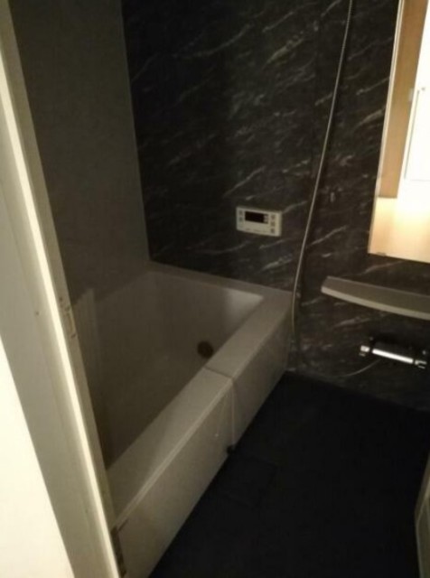 バス・シャワールーム　バスルーム