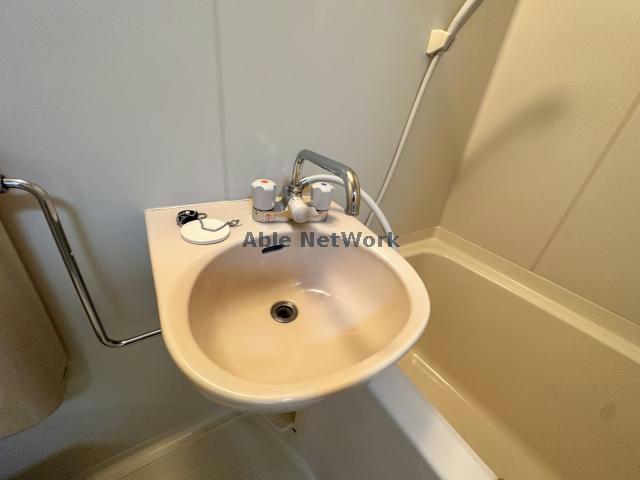 洗面設備　※別部屋写真参照