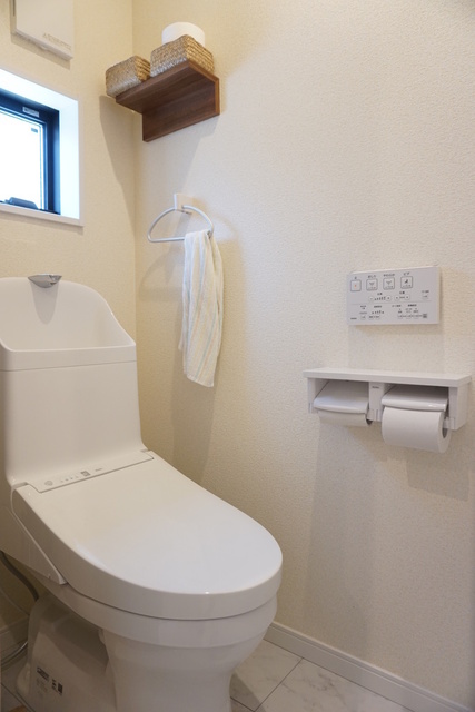 トイレ　＊家具付（設備に含まず）　＊前回募集時の写真です