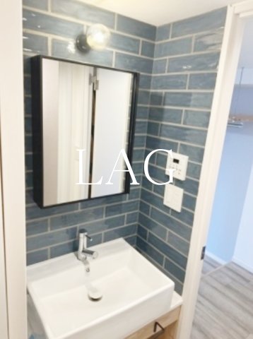 洗面設備　独立洗面台です。