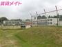 小学校　津市立明小学校（小学校）まで430m