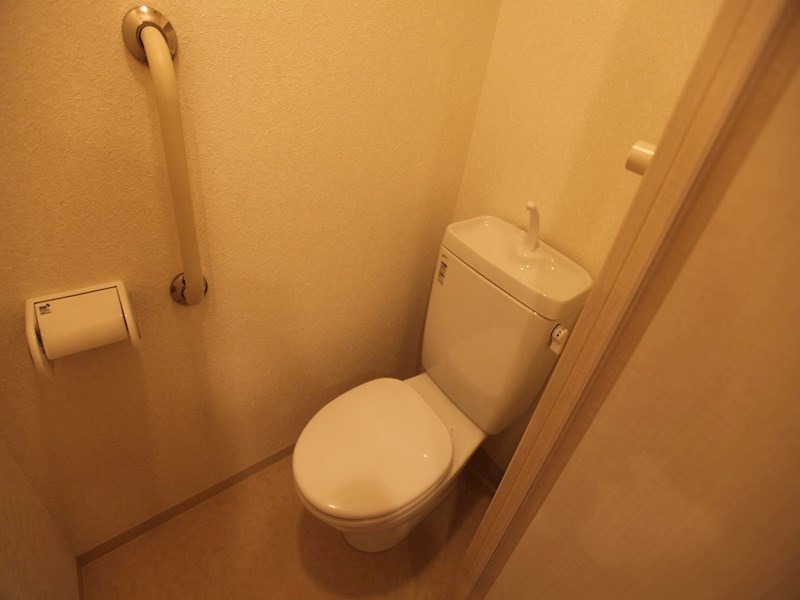 トイレ　洋室トイレ（温水洗浄便座設置可）