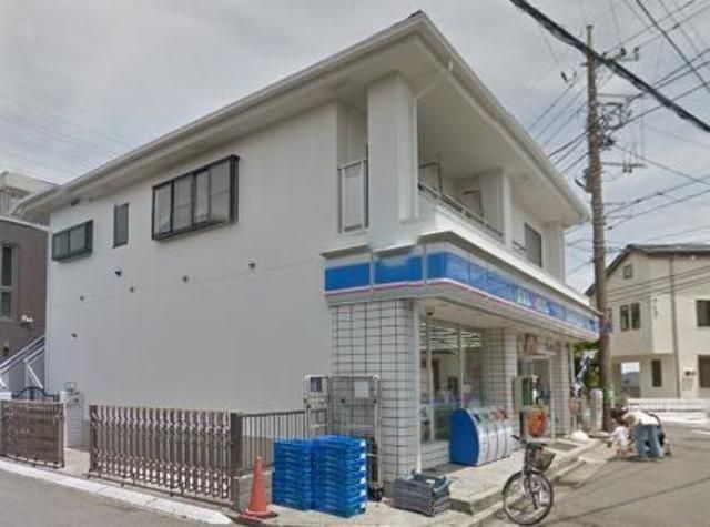 コンビニ　★★ローソン（コンビニ）まで872m