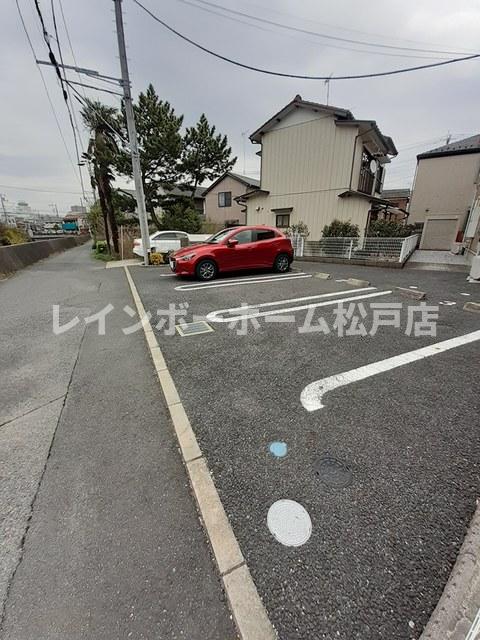 駐車場　駐車場完備です