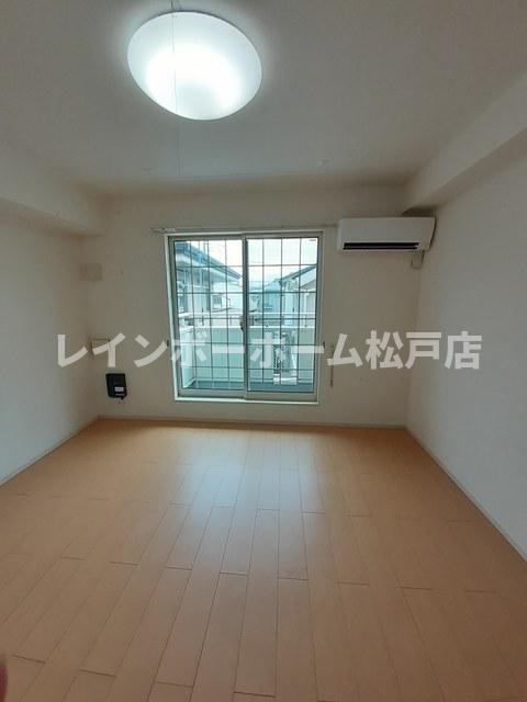 居室・リビング　居間です