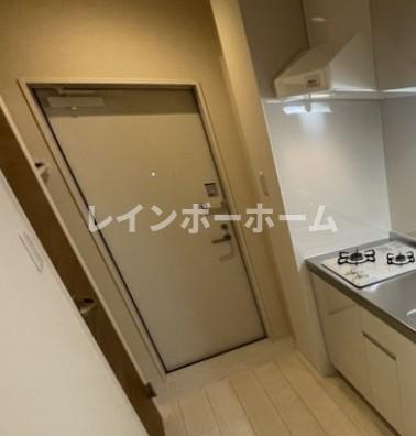 玄関　※別部屋参考写真