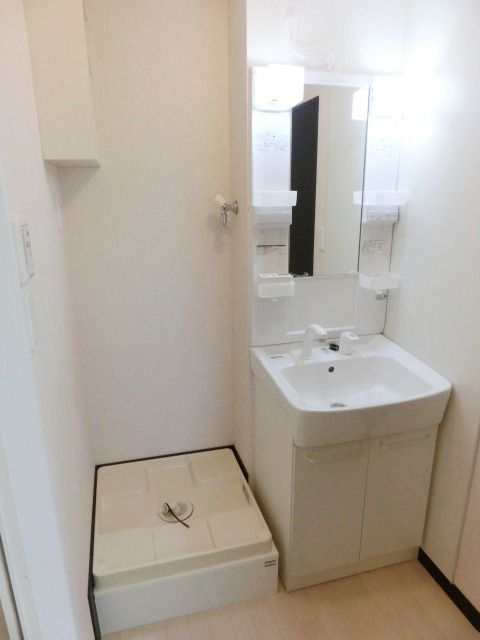 洗面設備　朝もらくらく独立洗面台