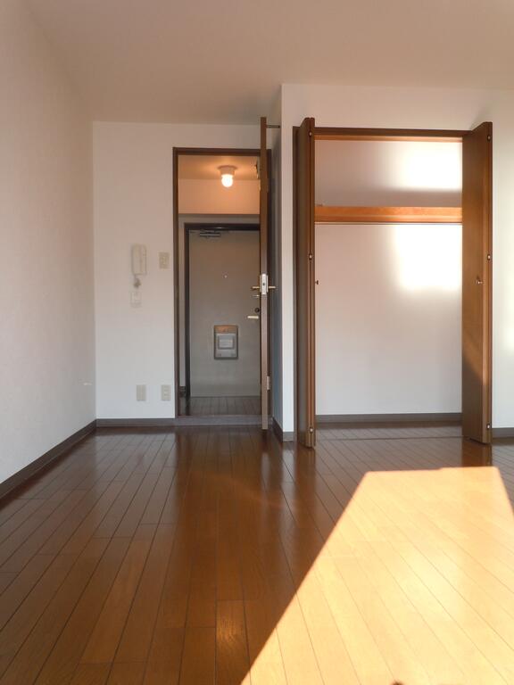 居室・リビング　別部屋参考写真