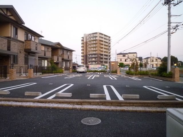 駐車場　駐車場