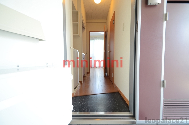 玄関　※写真と現物が異なる場合は現物を優先いたします。