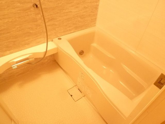 バス・シャワールーム　追焚バス