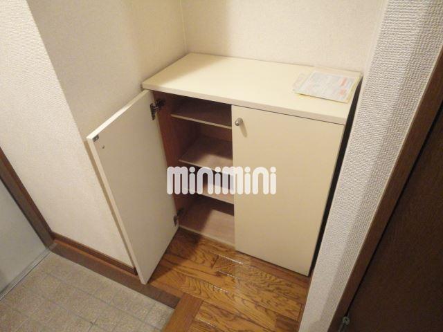 玄関　シューズボックスもたくさん入ります