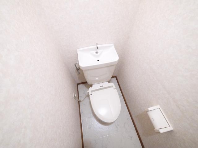トイレ　ゆったりとした空間のトイレです