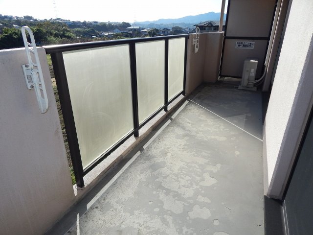 バルコニー　※同タイプの部屋写真です