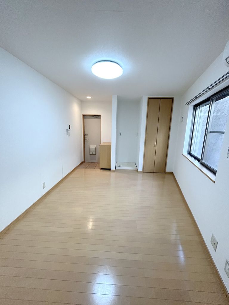 その他部屋・スペース　★角部屋・隣室との接地面はクローゼットと洗濯機置場だけです★