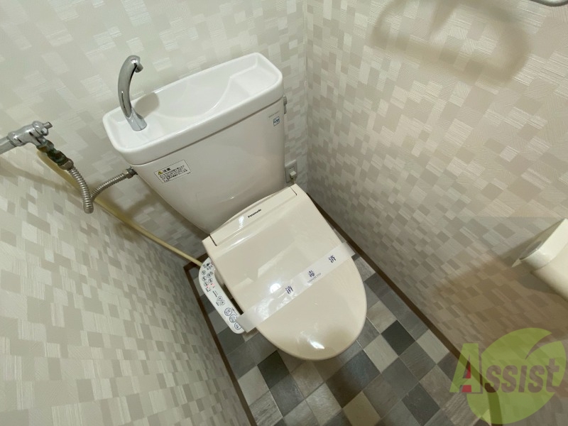 トイレ　こちらはトイレです。清潔感があり、安心して使用できます。