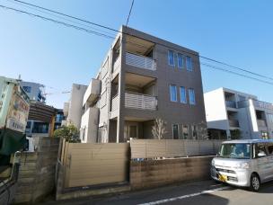 建物外観　３沿線２駅利用可で便利な立地♪