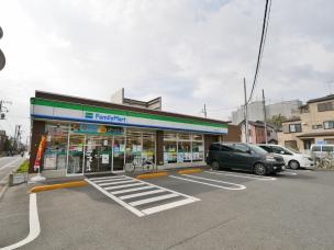 コンビニ　ファミリーマート　田柄二丁目店（コンビニ）まで244m