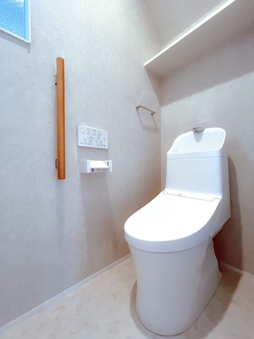 氷室町2 貸家のトイレ写真