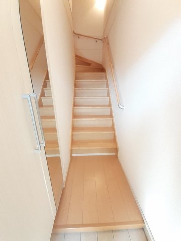 コルソ YKの玄関写真