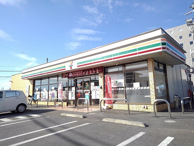 コンビニ　セブンイレブン那須塩原駅西口店（コンビニ）まで750m