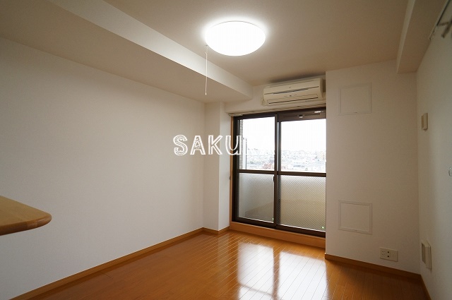 居室・リビング　開放感のあるゆったりとしたお部屋です♪