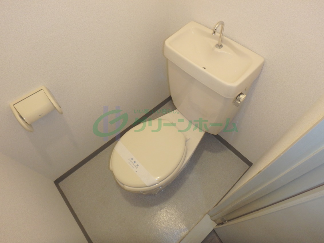 ＪＲ大阪環状線 玉造駅 徒歩7分 5階建 築34年のトイレ写真
