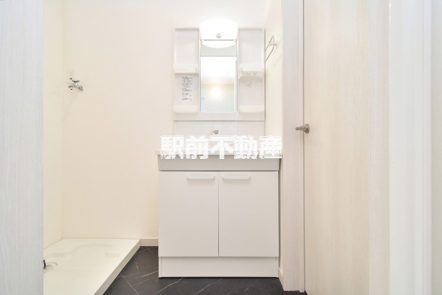 洗面設備　洗髪洗面化粧台