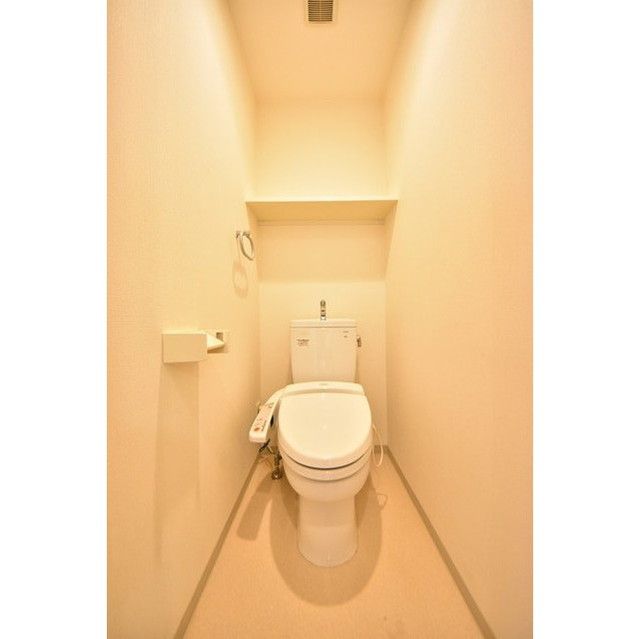 オリーブマンション荒川のトイレ写真