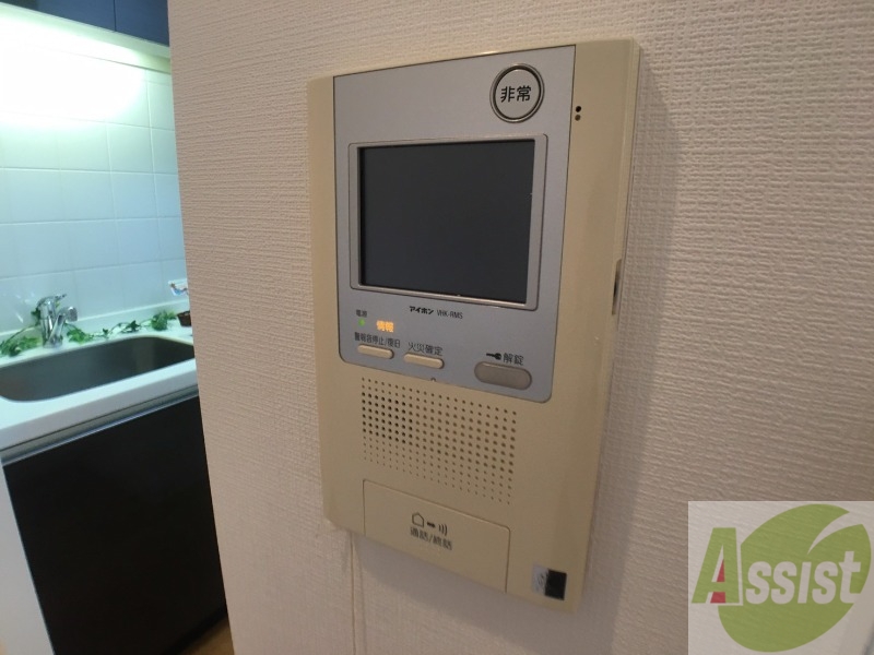 セキュリティ　ＴＶモニター付インターホンです。来客者の顔が見えるので安心！