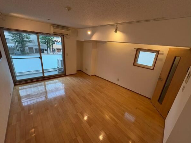 居室・リビング　居間です