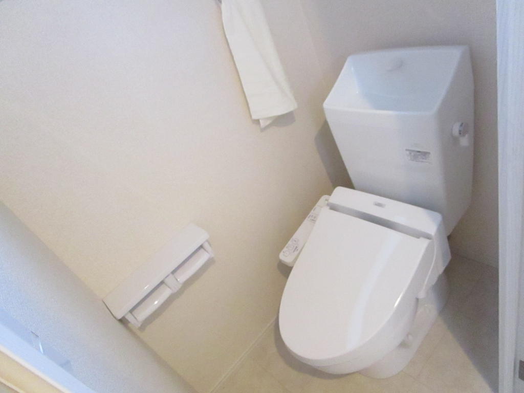 トイレ　ウォシュレット付きは嬉しいですね！