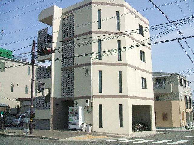 神戸市灘区稗原町のマンションの建物外観