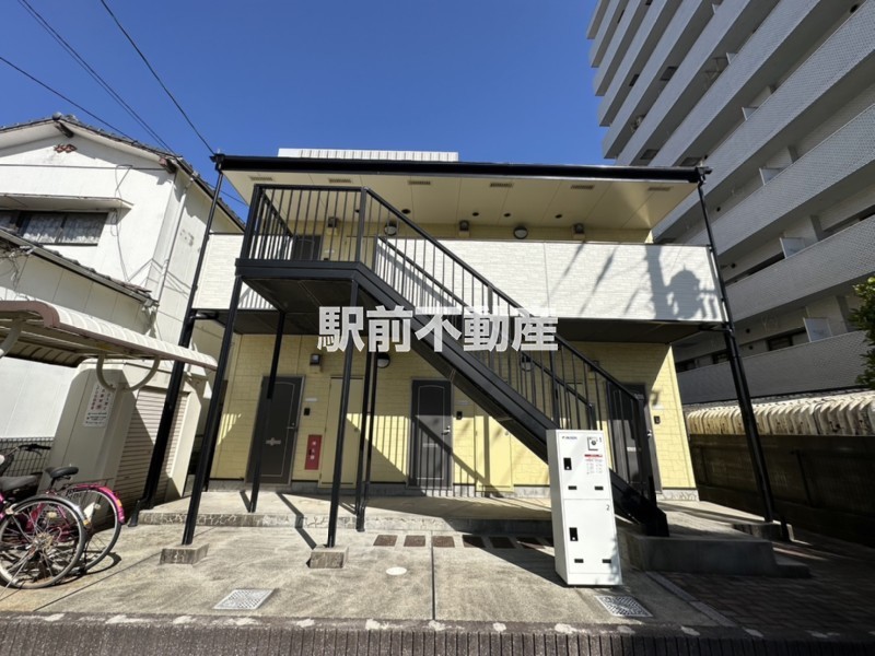 大牟田市本町のアパートの建物外観