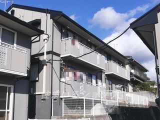 広島市安佐北区落合南のアパートの建物外観