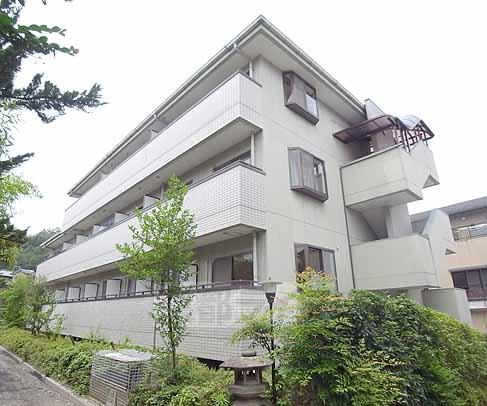 京都市左京区静市市原町のマンションの建物外観